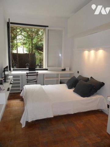 NEUILLY SUR SEINE - FACE AU BOIS DE BOULOGNE - BOULEVARD CHARCOT - STUDETTE SUR JARDIN