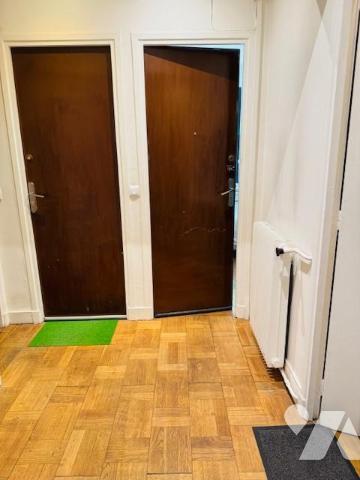 NEUILLY SUR SEINE - FACE AU BOIS DE BOULOGNE - BOULEVARD CHARCOT - STUDETTE SUR JARDIN