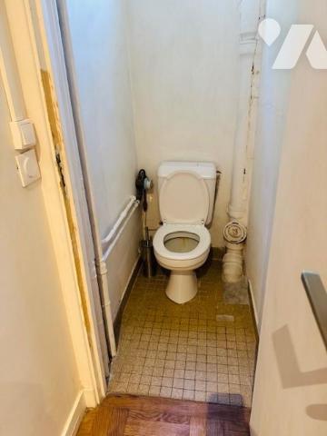 NEUILLY SUR SEINE - FACE AU BOIS DE BOULOGNE - BOULEVARD CHARCOT - STUDETTE SUR JARDIN