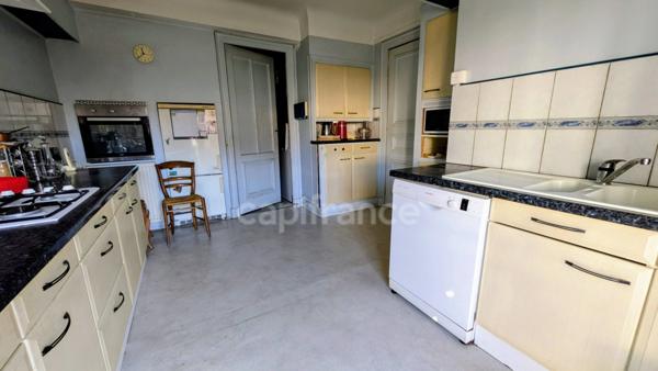 BAYONNE, Quartier des Musées, appartement de 140 m², 3/4 chambres.