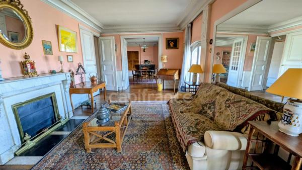BAYONNE, Quartier des Musées, appartement de 140 m², 3/4 chambres.