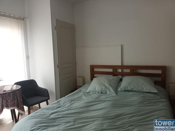 VILLA 4 CHAMBRES GARAGE PISCINE JARDIN