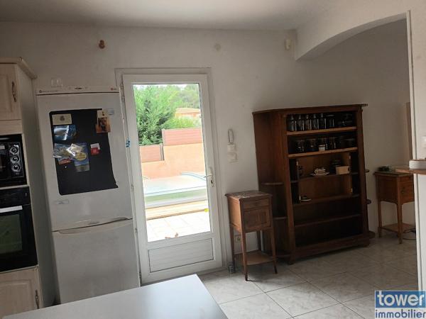 VILLA 4 CHAMBRES GARAGE PISCINE JARDIN