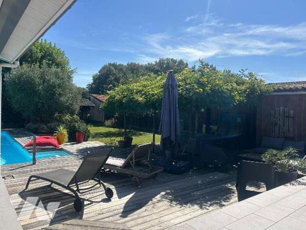 A VENDRE, Gironde, proche Bordeaux, BLANQUEFORT proche du centre et commodités, Belle maison d'...
