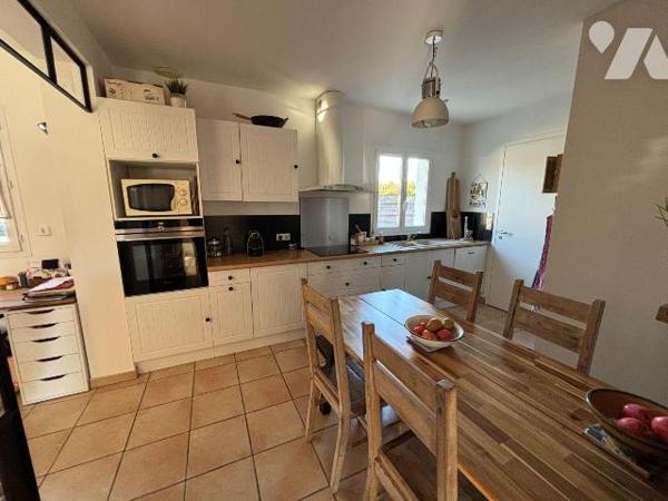 A VENDRE, Gironde, proche Bordeaux, BLANQUEFORT proche du centre et commodités, Belle maison d'...