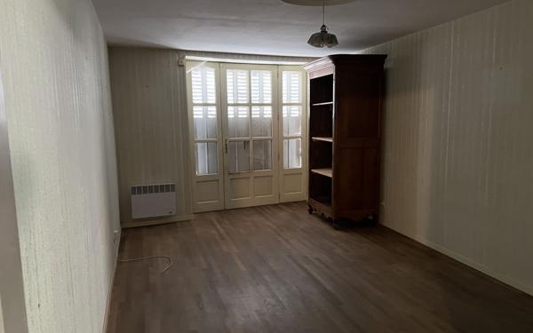 Maison à vendre    5 pièces • 177,74 m2 Pressignac