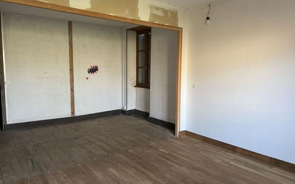 Maison à vendre    5 pièces • 177,74 m2 Pressignac