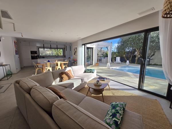 Chateau gombert (13013) MAISON CONTEMPORAINE DE 2021 - GARANTIE DECENNALE - PISCINE - PRESTATIONS RAFFINEES