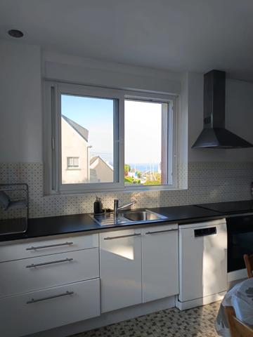 "CROZON LE FRET – Élégante maison traditionnelle avec vue dégagée sur le port"