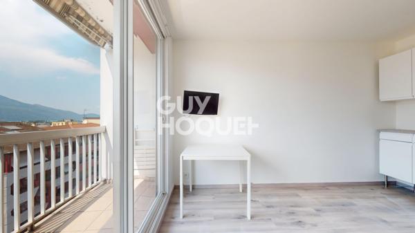 Appartement à vendre de 2 pièces de 36.27 m² - EMPLACEMENT EXCEPTIONNEL – T2 RÉNOVÉ – DERNIER ÉTAGE – 2 BALCONS