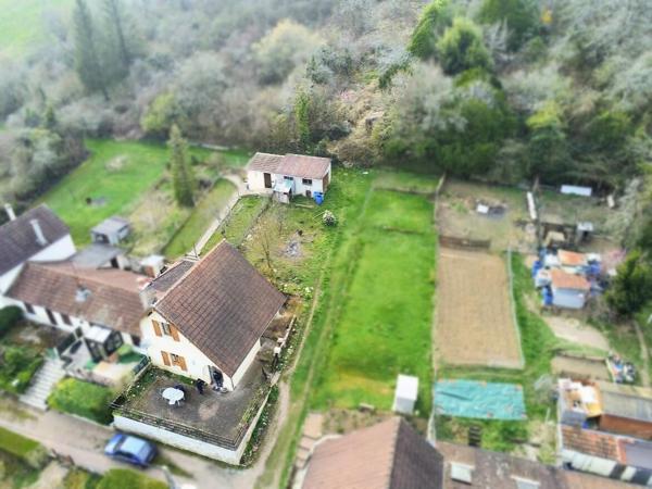 Maison Premery, 2 chambres, jardin, proximite commerces, 2h30 PARIS, campagne, NIEVRE