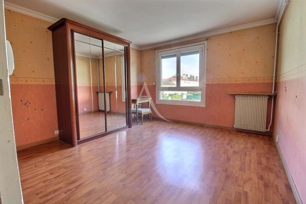 Appartement 4 pièces de 85 m² avec grand balcon et faibles charges
