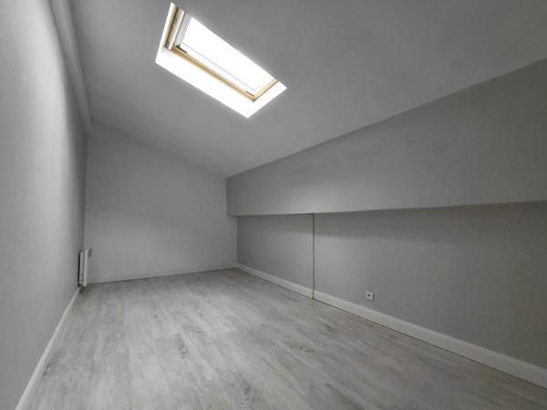 Bordeaux Quais Chartrons - T3 duplex sur l'arrière.