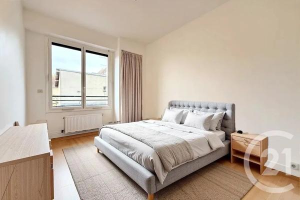 Appartement F4 à vendre  4 pièces - 90,59 m 2   ST GERMAIN EN LAYE  - 78