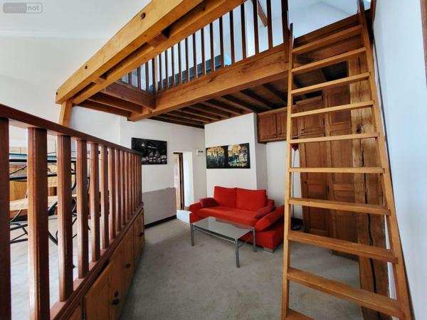 Immeuble de rapport à vendre à Ussel en Corrèze (19200), ref : UM 964