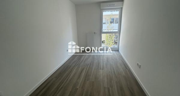 Location Appartement 4 pièces 74.8 m² - Provins 77160
