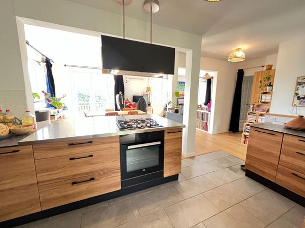 EXCLUSIVITE - Maison indépendante BRUZ environ 133m² Hors lotissement - Terrain 649m²