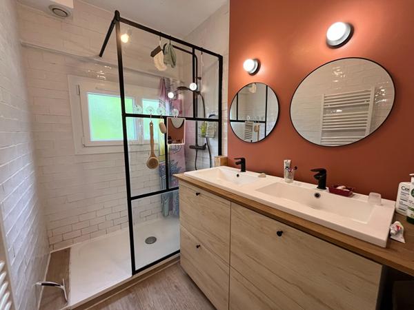 EXCLUSIVITE - Maison indépendante BRUZ environ 133m² Hors lotissement - Terrain 649m²