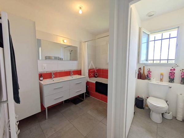 Maison récente en état impeccable, lumineuse avec vue dégagée  À 10 min dOrthez