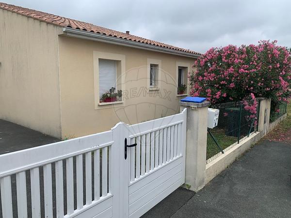 Maison 3 chambre(s) à vendre - Saintes, Charente-Maritime - 17