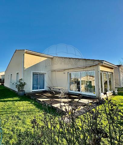 Maison 3 chambre(s) à vendre - Saintes, Charente-Maritime - 17