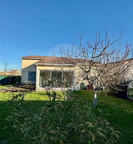 Maison 3 chambre(s) à vendre - Saintes, Charente-Maritime - 17