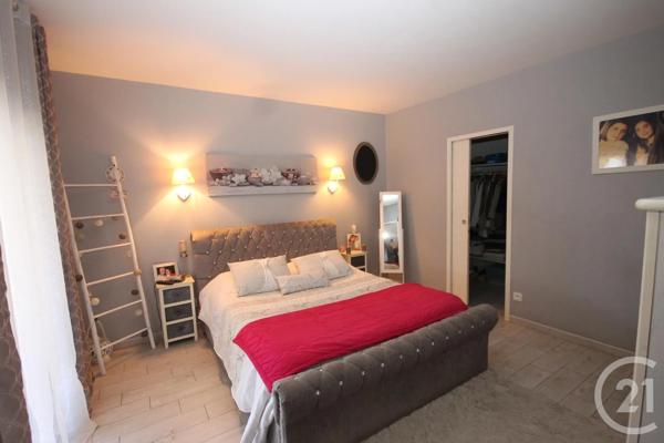 Maison à vendre  6 pièces - 138,51 m 2   LA CHAPELLE ST MESMIN  - 45