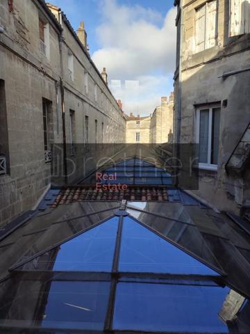 Bureau de 135 m² à louer à Bordeaux Centre