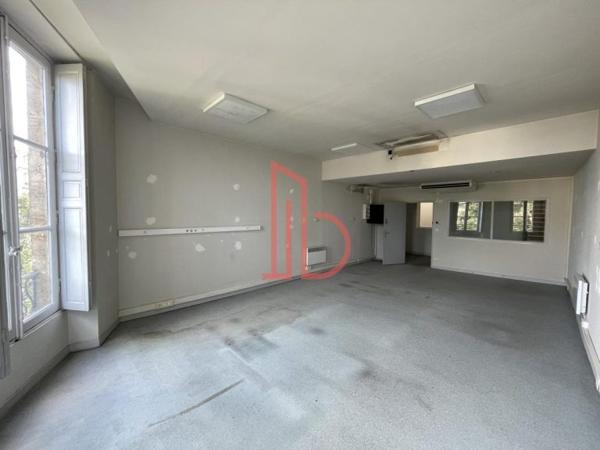 Bureau de 300 m² à louer à Bordeaux Centre