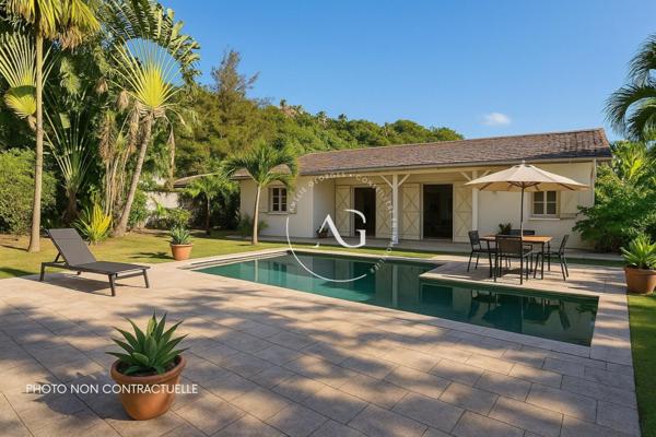 Villa T4 – Piscine, jardin, proche mer – Case-Pilote