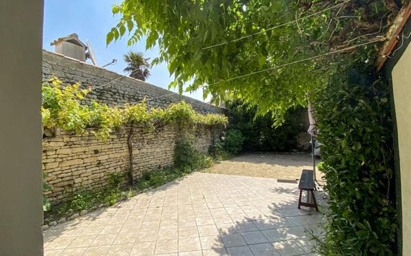 Maison à vendre    5 pièces •  Saint-Clément-des-Baleines