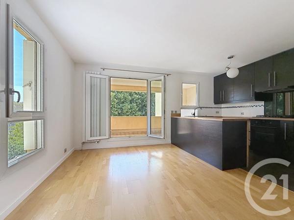 Appartement F3 à vendre  3 pièces - 68,01 m 2   NANTERRE  - 92
