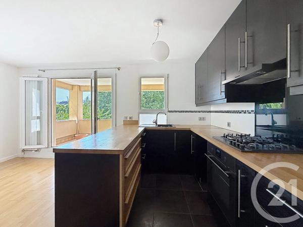 Appartement F3 à vendre  3 pièces - 68,01 m 2   NANTERRE  - 92