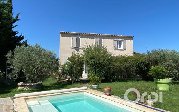 Maison à vendre    5 pièces •  Saint-Martin-de-Crau