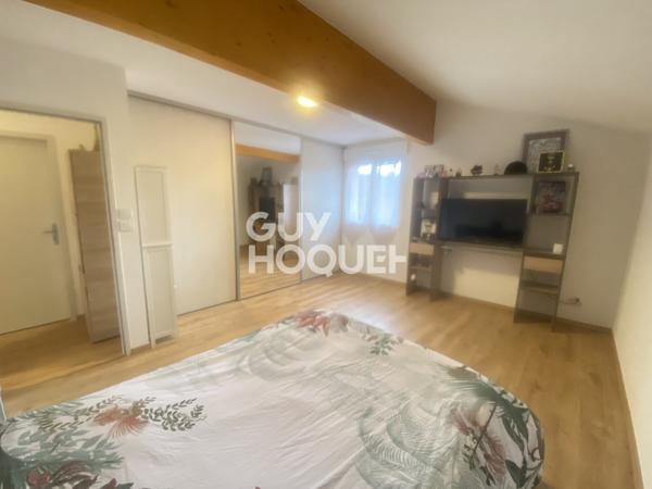 MAISON À LOUER DE 4 PIÈCES DE 162,00 M²