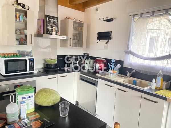 MAISON À LOUER DE 4 PIÈCES DE 162,00 M²