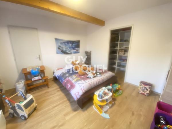 MAISON À LOUER DE 4 PIÈCES DE 162,00 M²