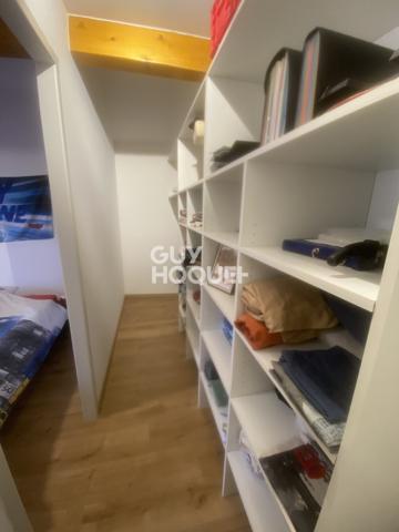 MAISON À LOUER DE 4 PIÈCES DE 162,00 M²