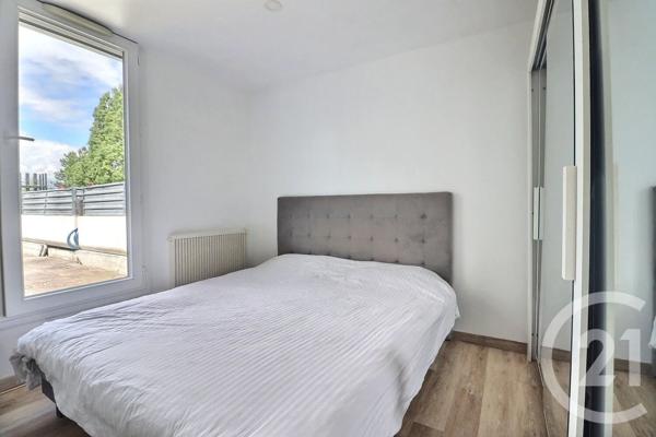 Appartement F5 à vendre  5 pièces - 93 m 2   VILLEPINTE  - 93