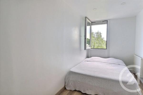 Appartement F5 à vendre  5 pièces - 93 m 2   VILLEPINTE  - 93