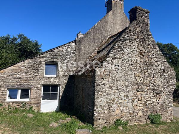 Maison en pierre avec 140 m² de potentiel à Lizio, plus de 600 m² de terrain, proche du poète ferrailleur...