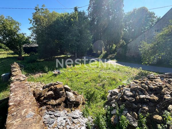 Maison en pierre avec 140 m² de potentiel à Lizio, plus de 600 m² de terrain, proche du poète ferrailleur...