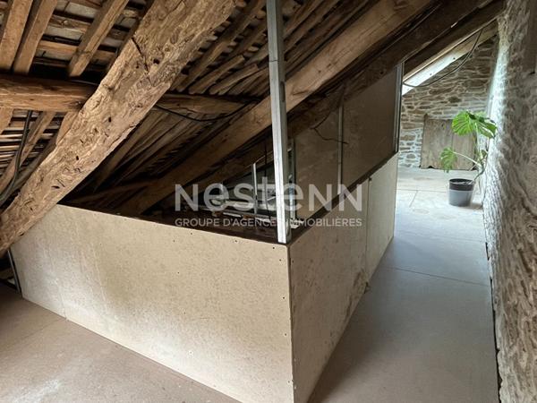 Maison en pierre avec 140 m² de potentiel à Lizio, plus de 600 m² de terrain, proche du poète ferrailleur...