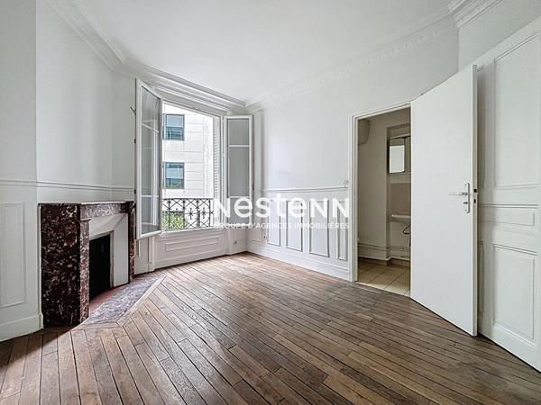 ISSY LES MOULINEAUX - QUARTIER VAL DE SEINE - Appartement 2 pièces de 32,46 m² charme de l'ancien