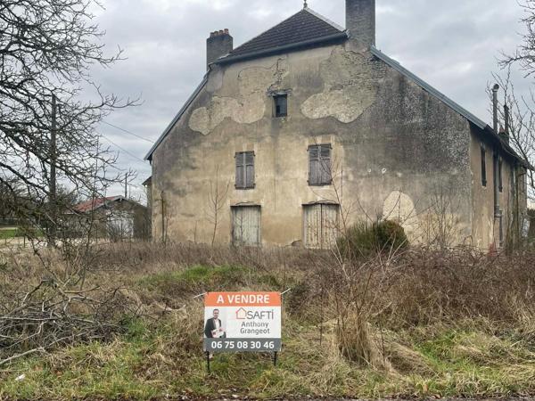 IMMEUBLE DE 3 APPARTEMENTS A RENOVER EN TOTALITE