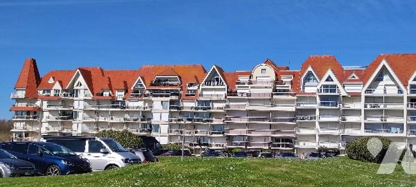 Luxueux T3cab de 82m² PLEIN SUD décoré par un architecte d'intérieur FACE MER avec parking et garage