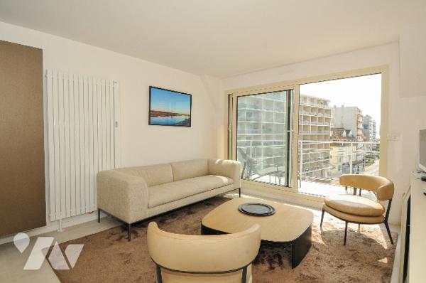 Luxueux T3cab de 82m² PLEIN SUD décoré par un architecte d'intérieur FACE MER avec parking et garage