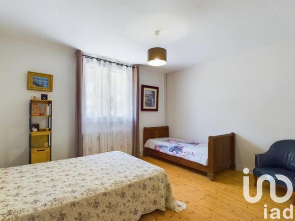 Maison 5 pièces de 200 m² à Salles (33770)