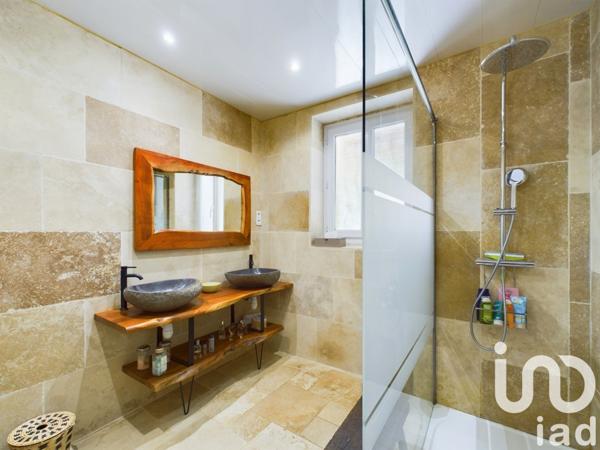 Maison 5 pièces de 200 m² à Salles (33770)