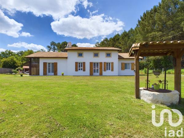 Maison 5 pièces de 200 m² à Salles (33770)